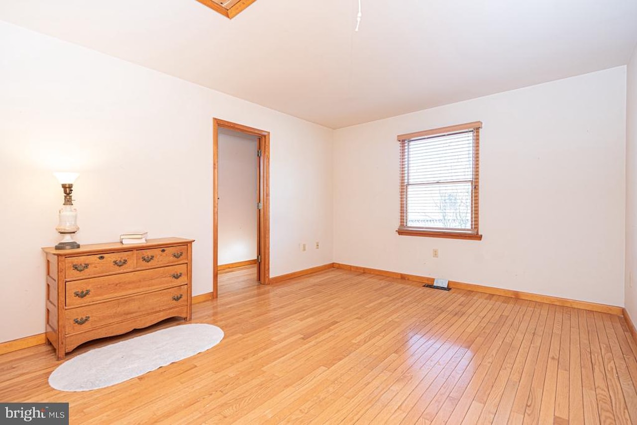  Real Estate for Sale - 10333 Tudor Rd in Ocean City Photo 13