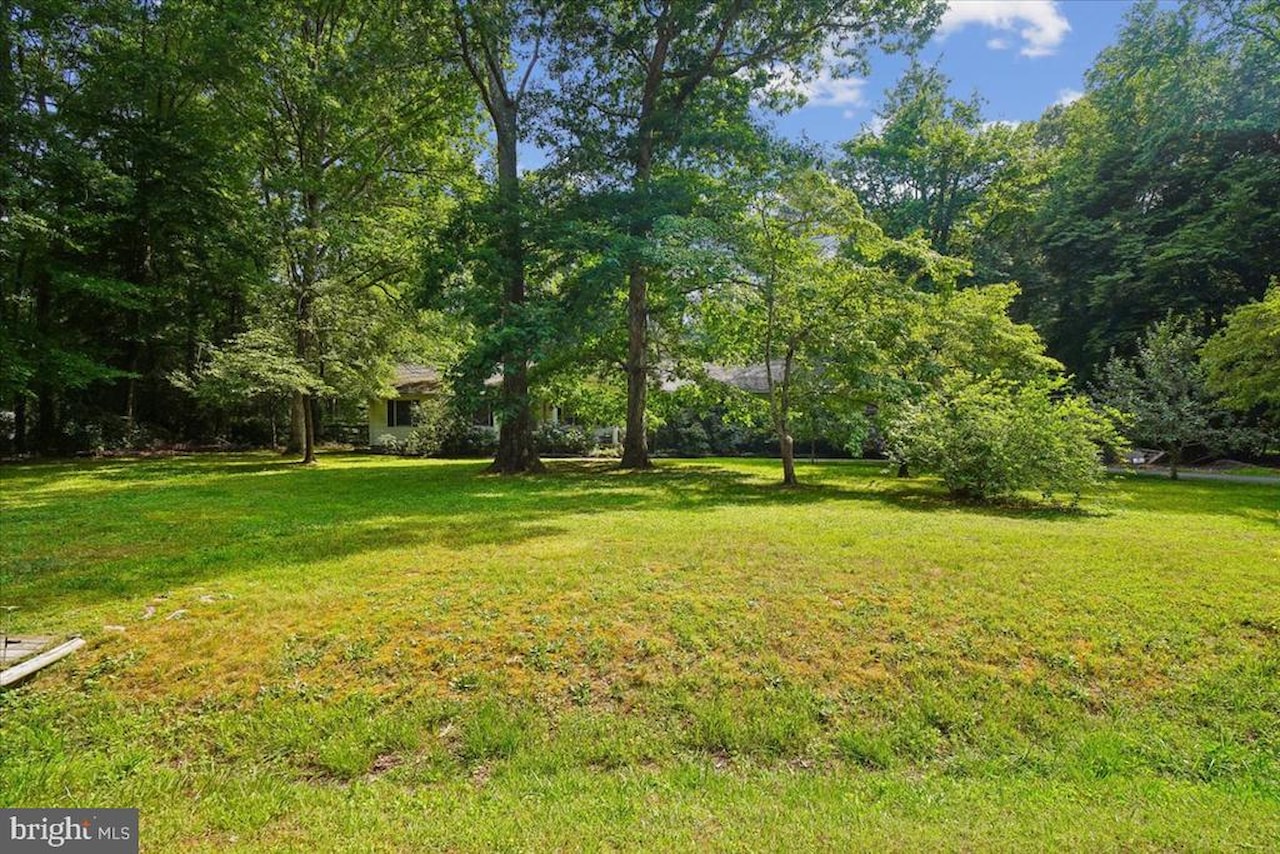  Real Estate for Sale - 10541 Shady Dr in Berlin Photo 6