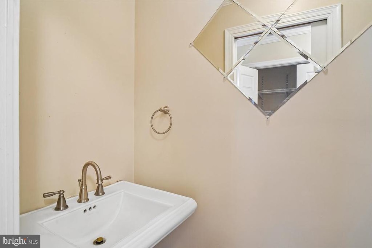  Real Estate for Sale - 10541 Shady Dr in Berlin Photo 13