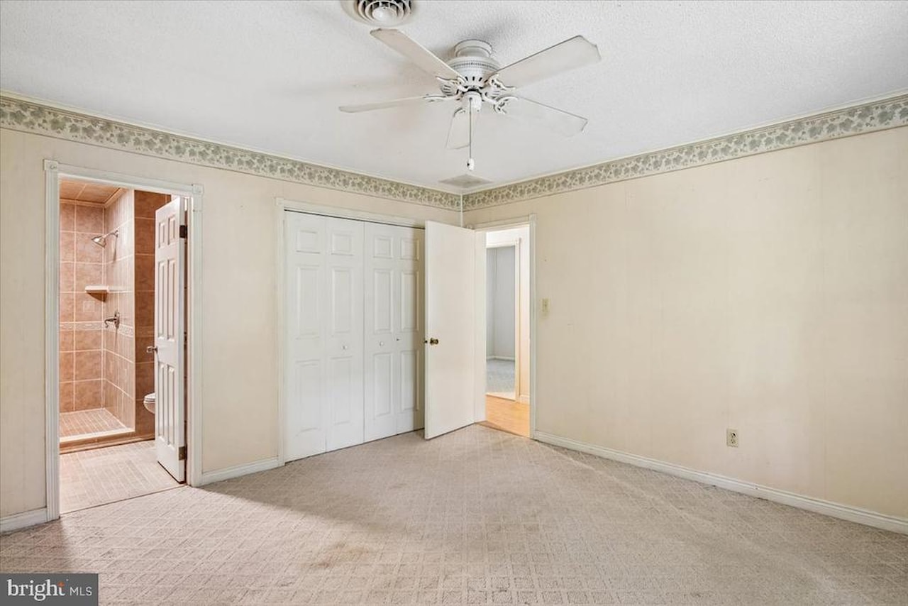  Real Estate for Sale - 10541 Shady Dr in Berlin Photo 32