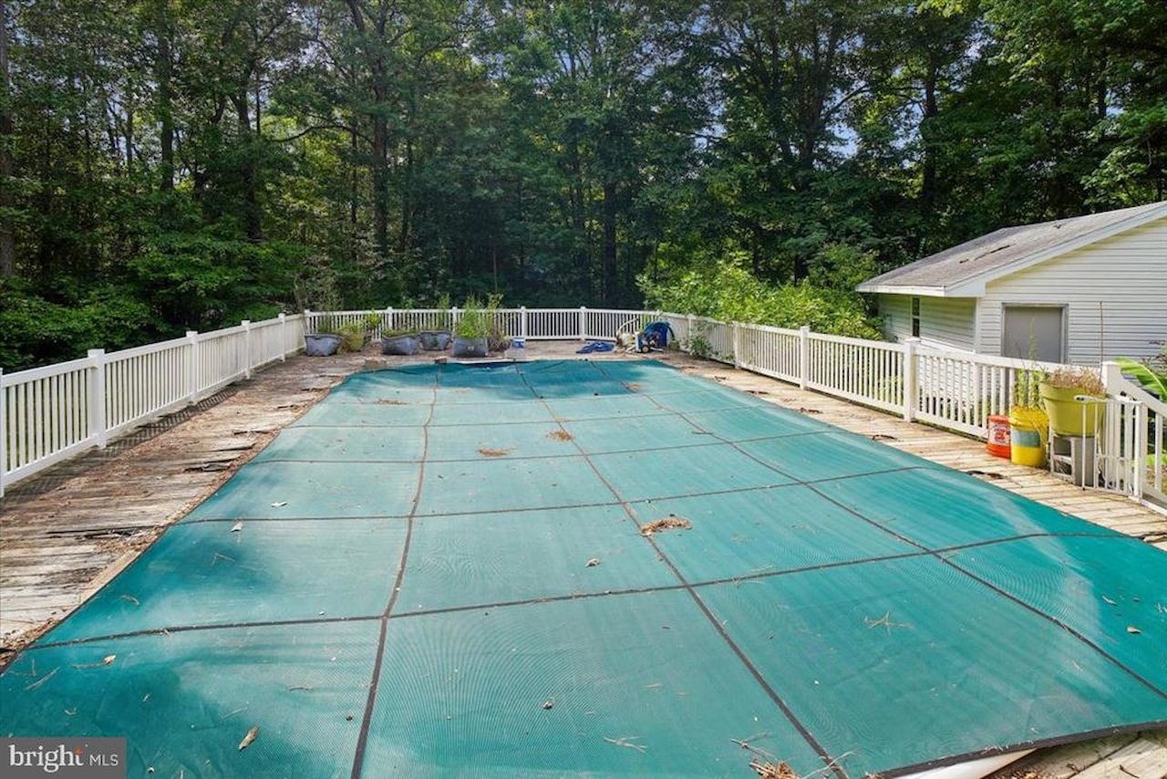  Real Estate for Sale - 10541 Shady Dr in Berlin Photo 35