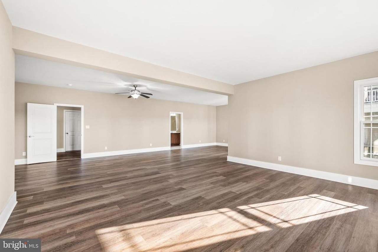  Real Estate for Sale - 11468 Maid At Arms Ln in Berlin Photo 25