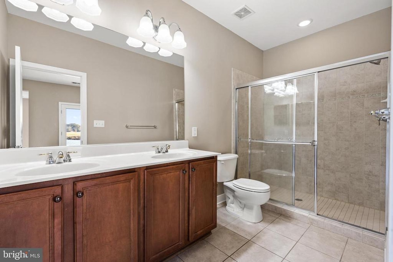  Real Estate for Sale - 11468 Maid At Arms Ln in Berlin Photo 27