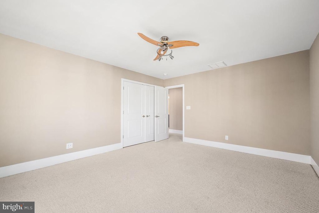  Real Estate for Sale - 11468 Maid At Arms Ln in Berlin Photo 19