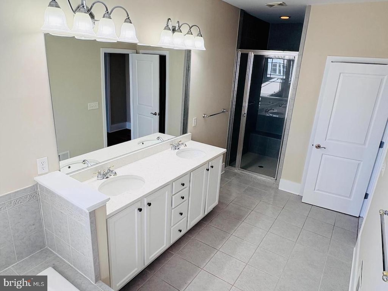  Real Estate for Sale - 11468 Maid At Arms Ln in Berlin Photo 17