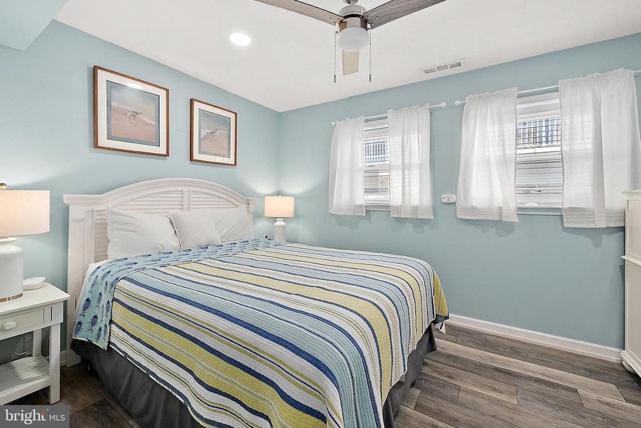 Oceanside 42 Real Estate for Sale - 15 42nd St #1W in Ocean City Photo 17