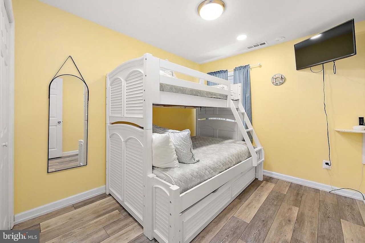 Oceanside 42 Real Estate for Sale - 15 42nd St #1W in Ocean City Photo 27