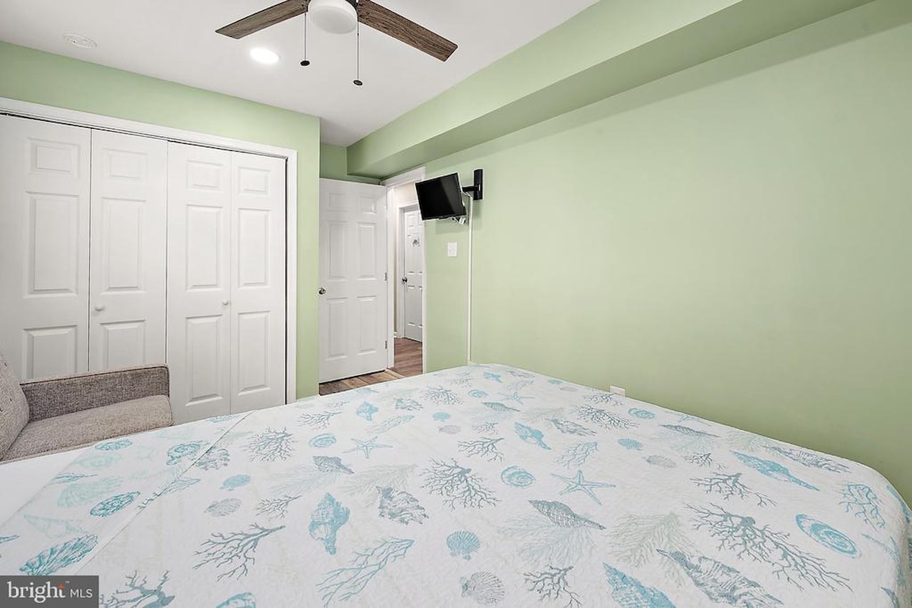 Oceanside 42 Real Estate for Sale - 15 42nd St #1W in Ocean City Photo 24