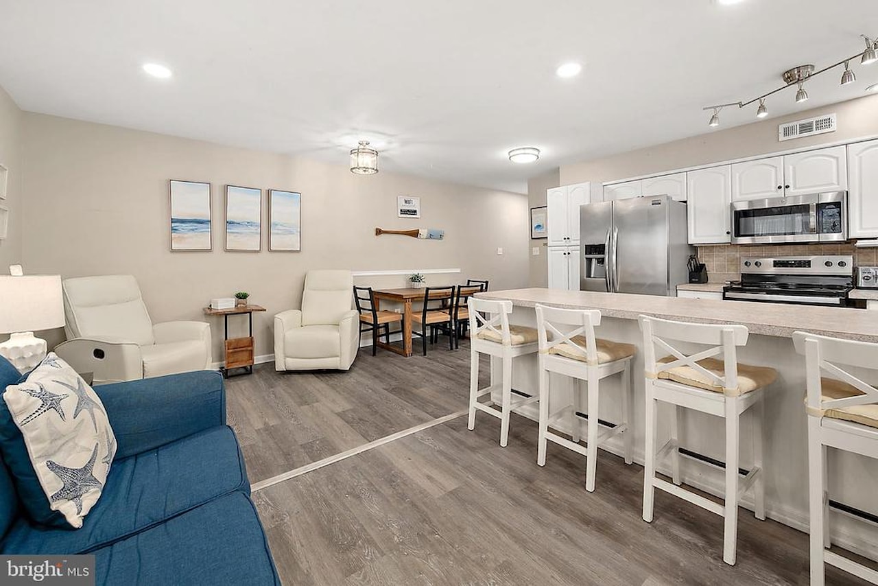 Oceanside 42 Real Estate for Sale - 15 42nd St #1W in Ocean City Photo 6