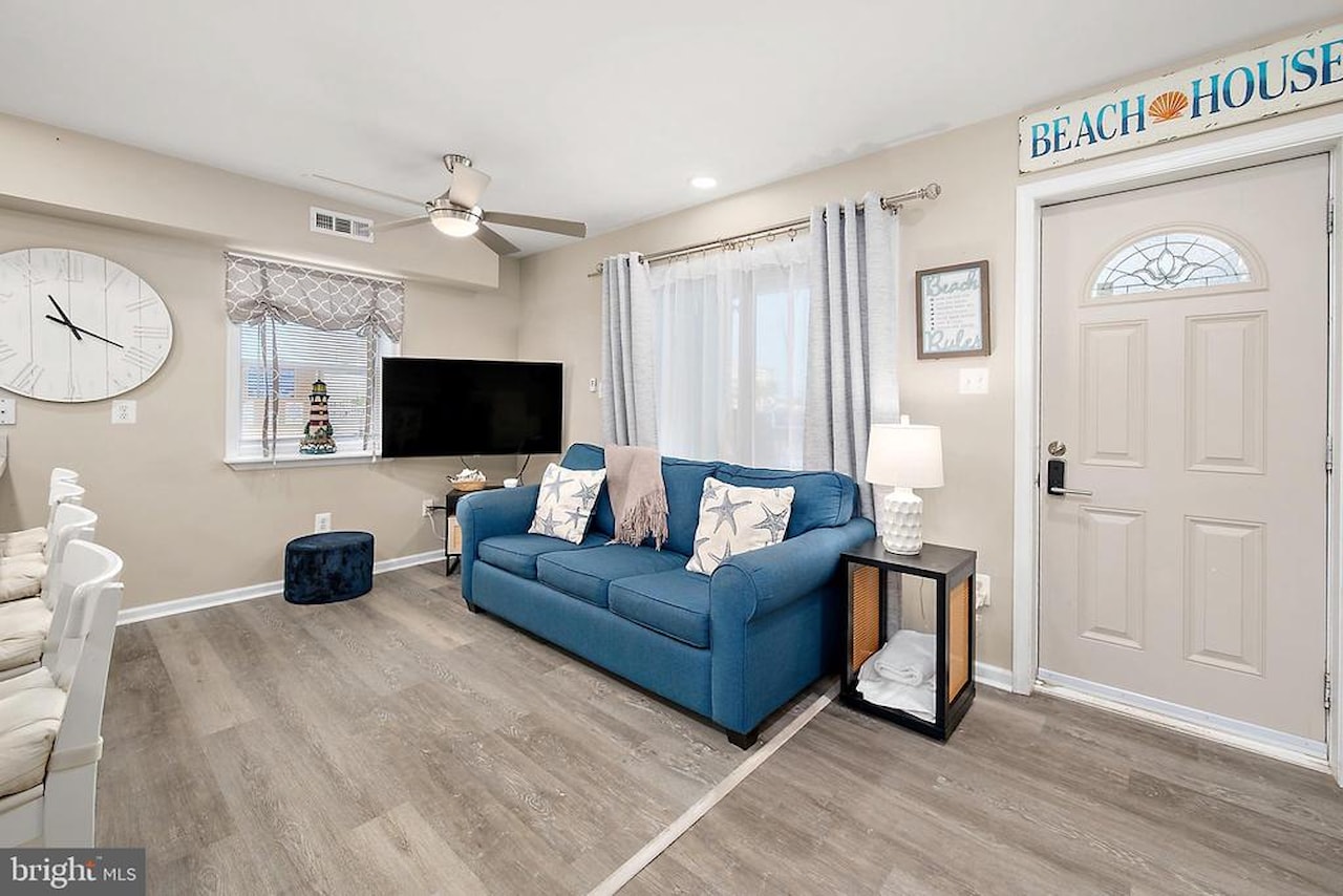 Oceanside 42 Real Estate for Sale - 15 42nd St #1W in Ocean City Photo 3
