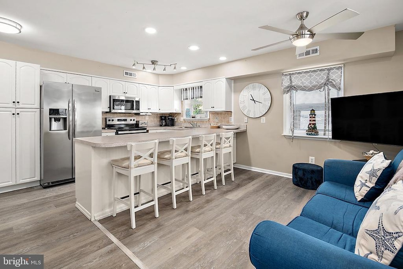 Oceanside 42 Real Estate for Sale - 15 42nd St #1W in Ocean City Photo 9