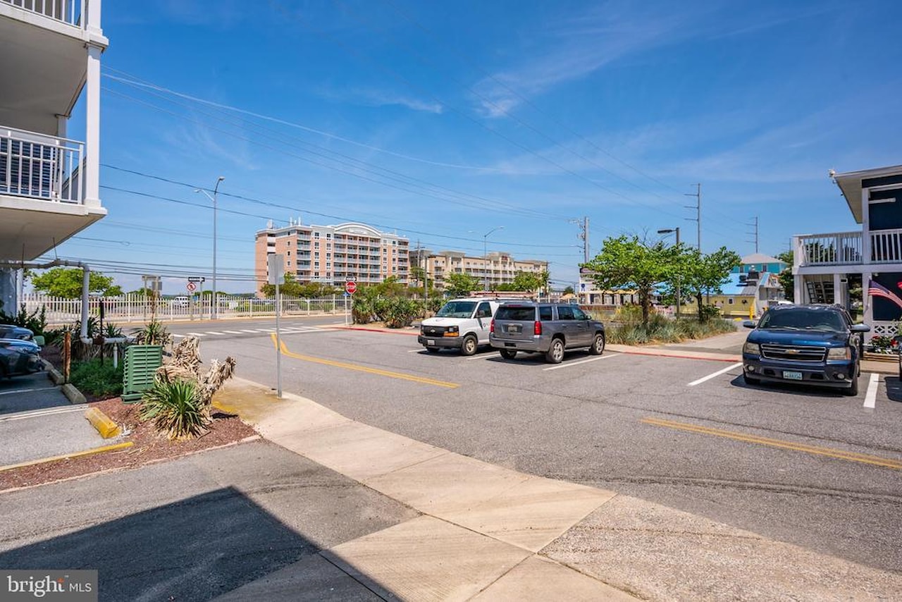 Oceanside 42 Real Estate for Sale - 15 42nd St #1W in Ocean City Photo 33