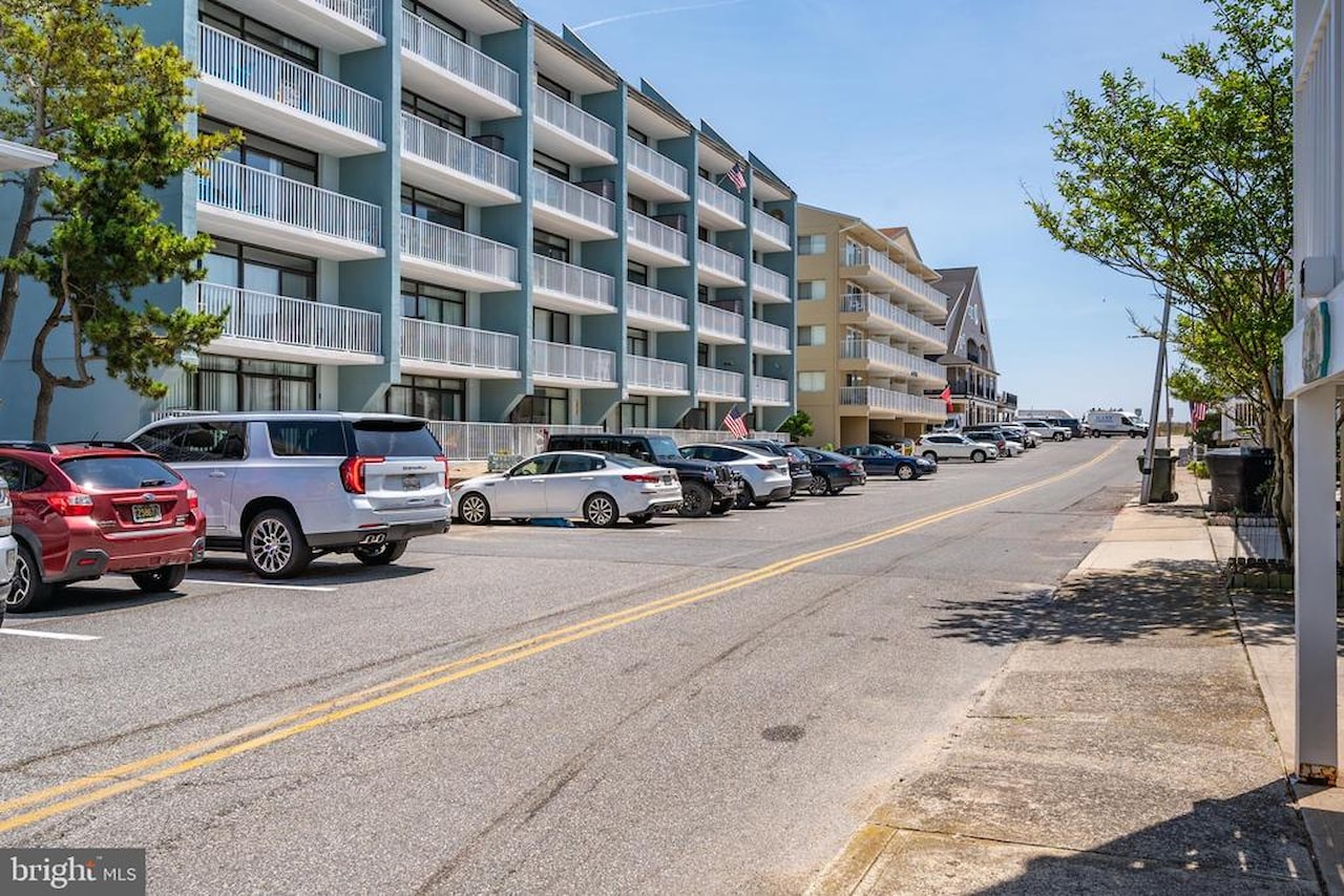 Oceanside 42 Real Estate for Sale - 15 42nd St #1W in Ocean City Photo 34
