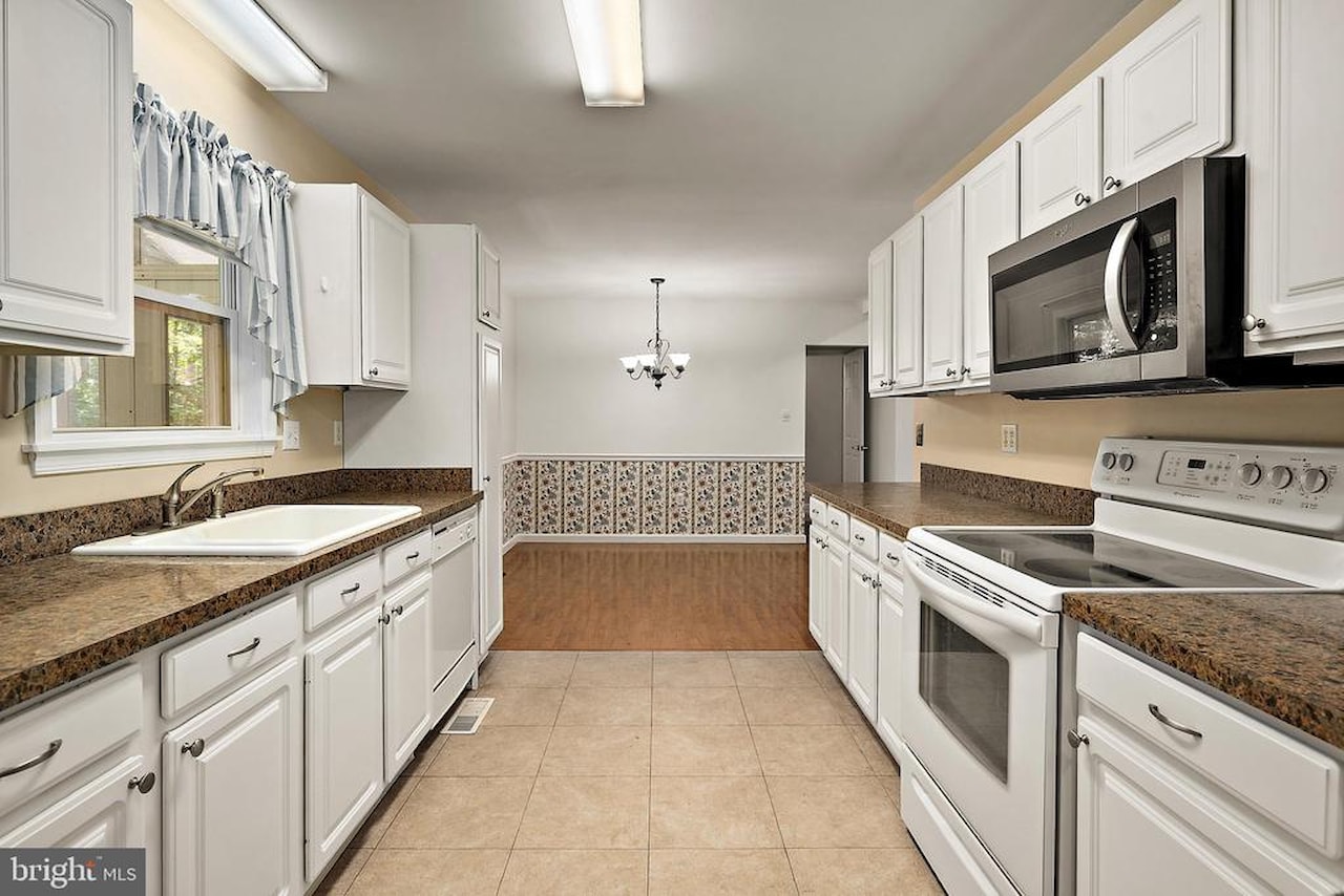  Real Estate for Sale - 1348 Ocean Parkway in Berlin Photo 20