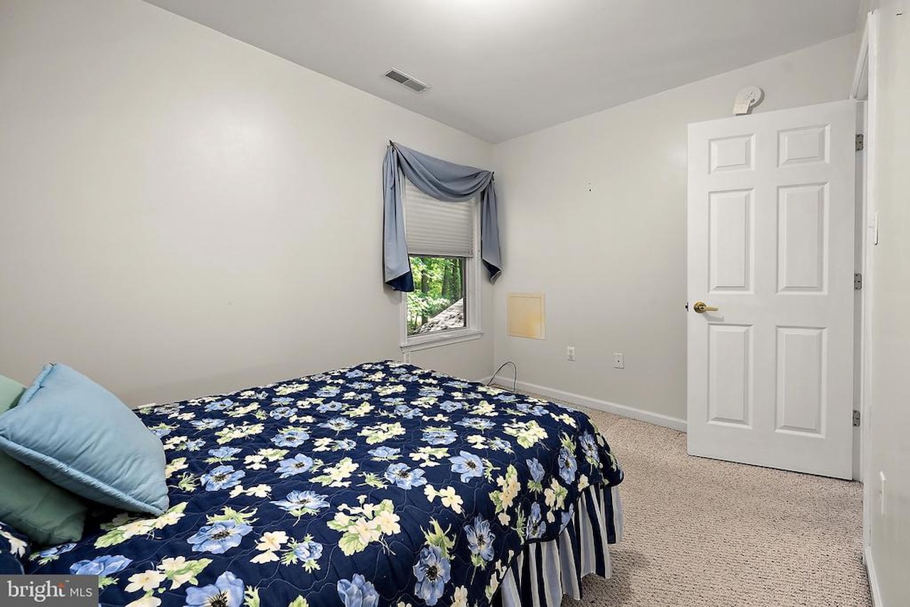  Real Estate for Sale - 1348 Ocean Parkway in Berlin Photo 31