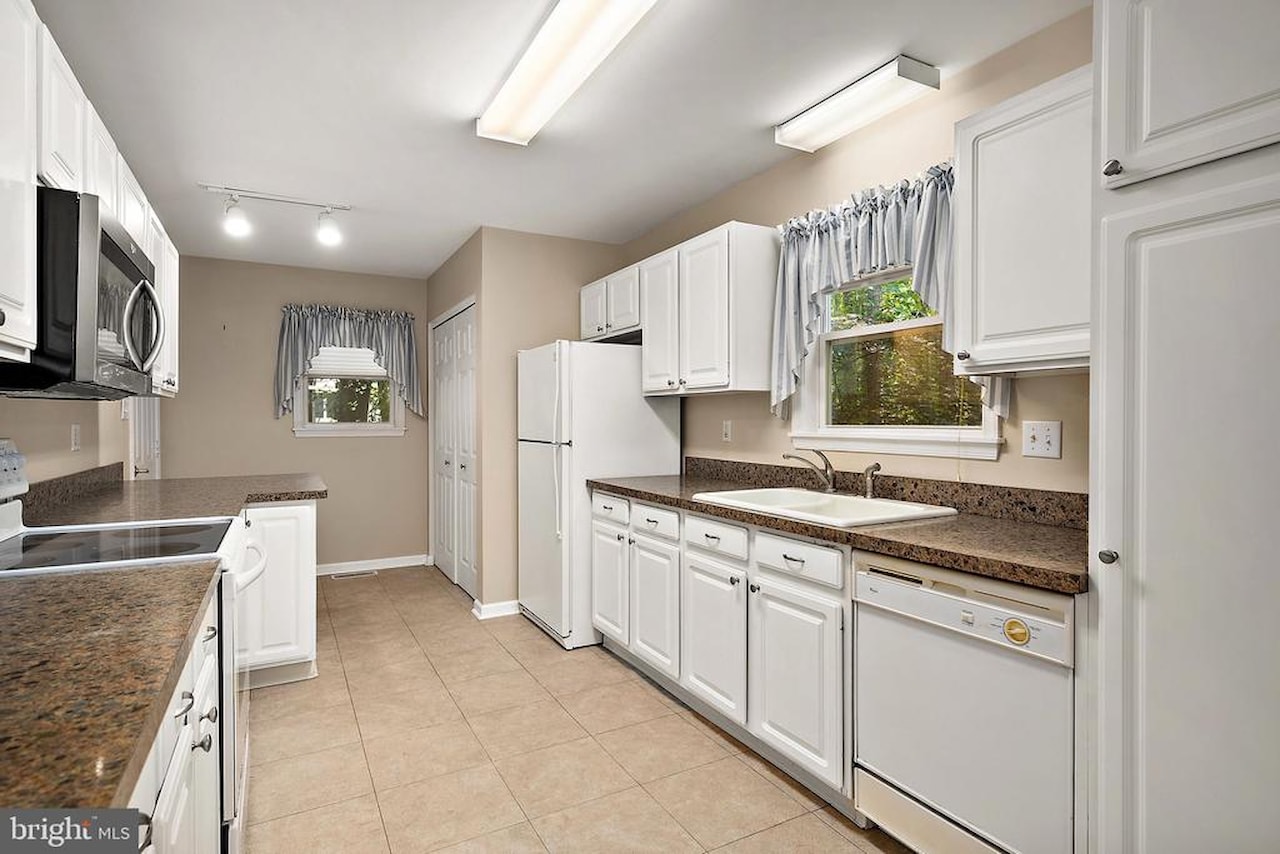  Real Estate for Sale - 1348 Ocean Parkway in Berlin Photo 17