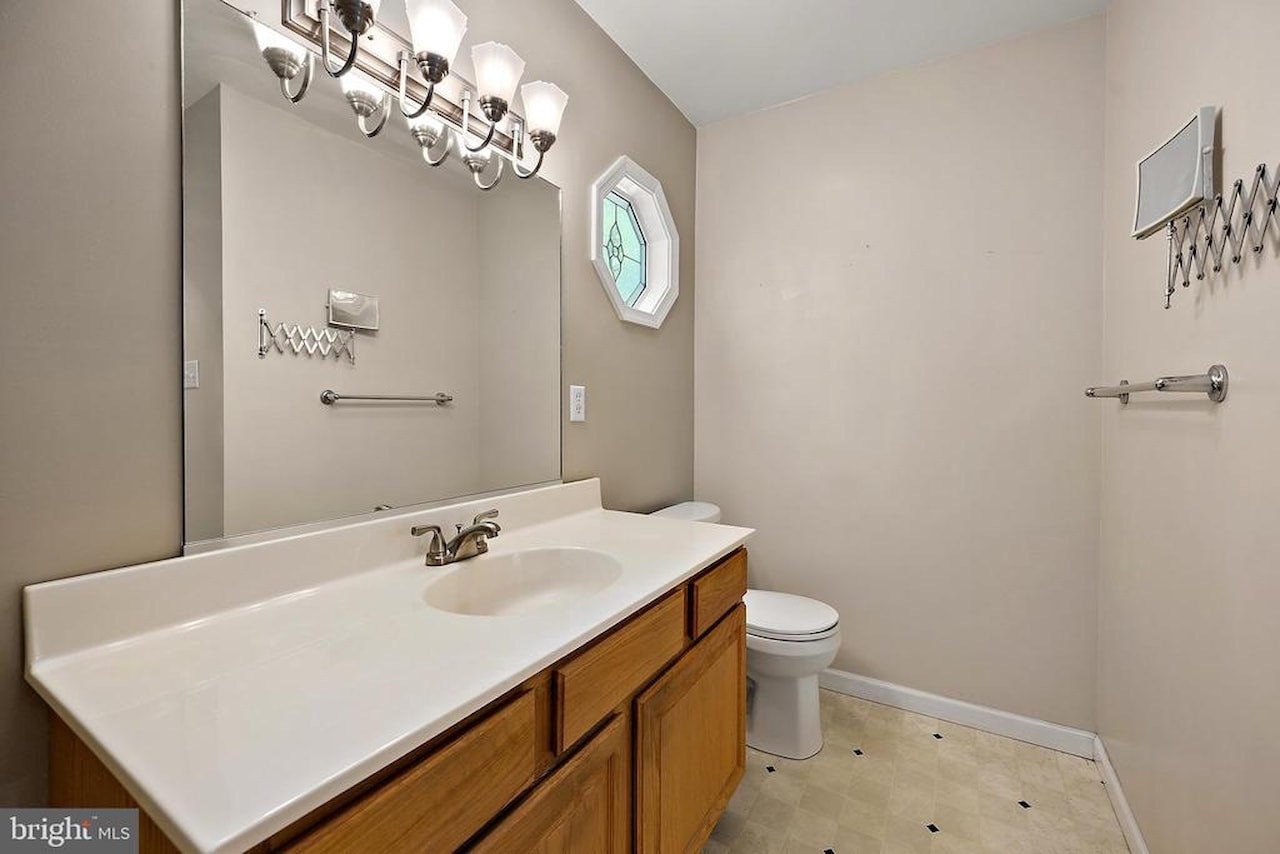  Real Estate for Sale - 1348 Ocean Parkway in Berlin Photo 27