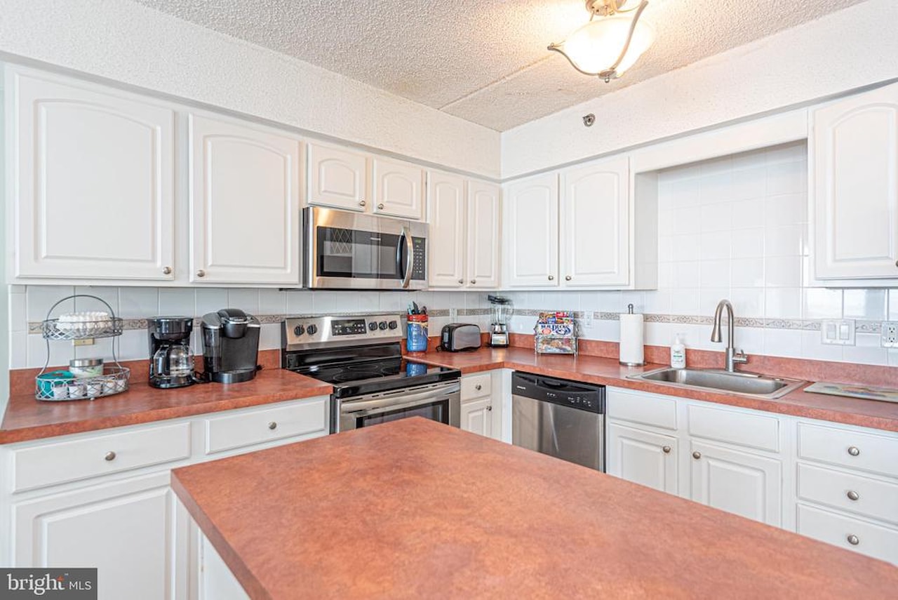 Carousel Real Estate for Sale - 11700 Coastal Hwy #1109 in Ocean City Photo 27