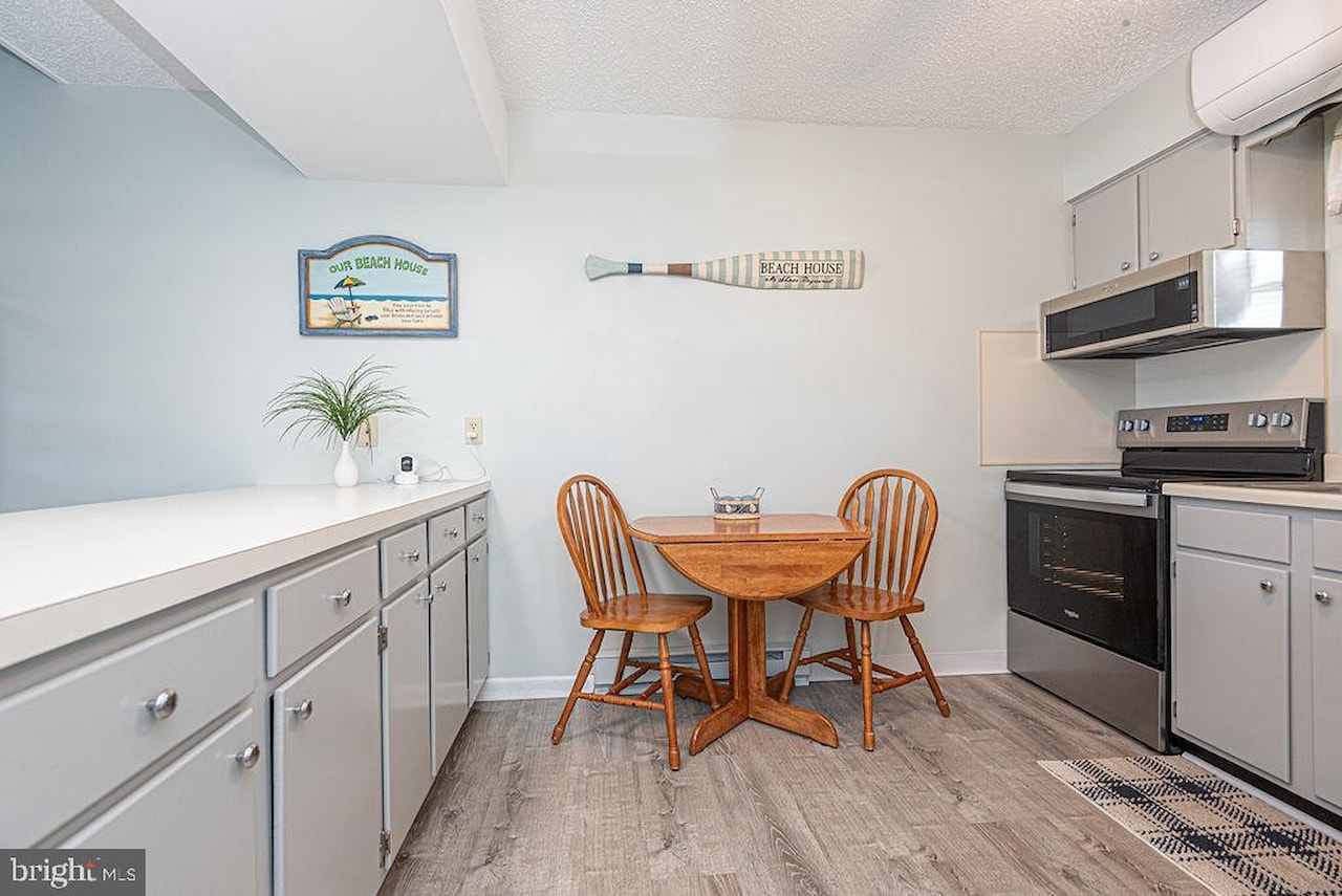 Old Port Cove West Real Estate for Sale - 2819 Plover Dr #43 in Ocean City Photo 9