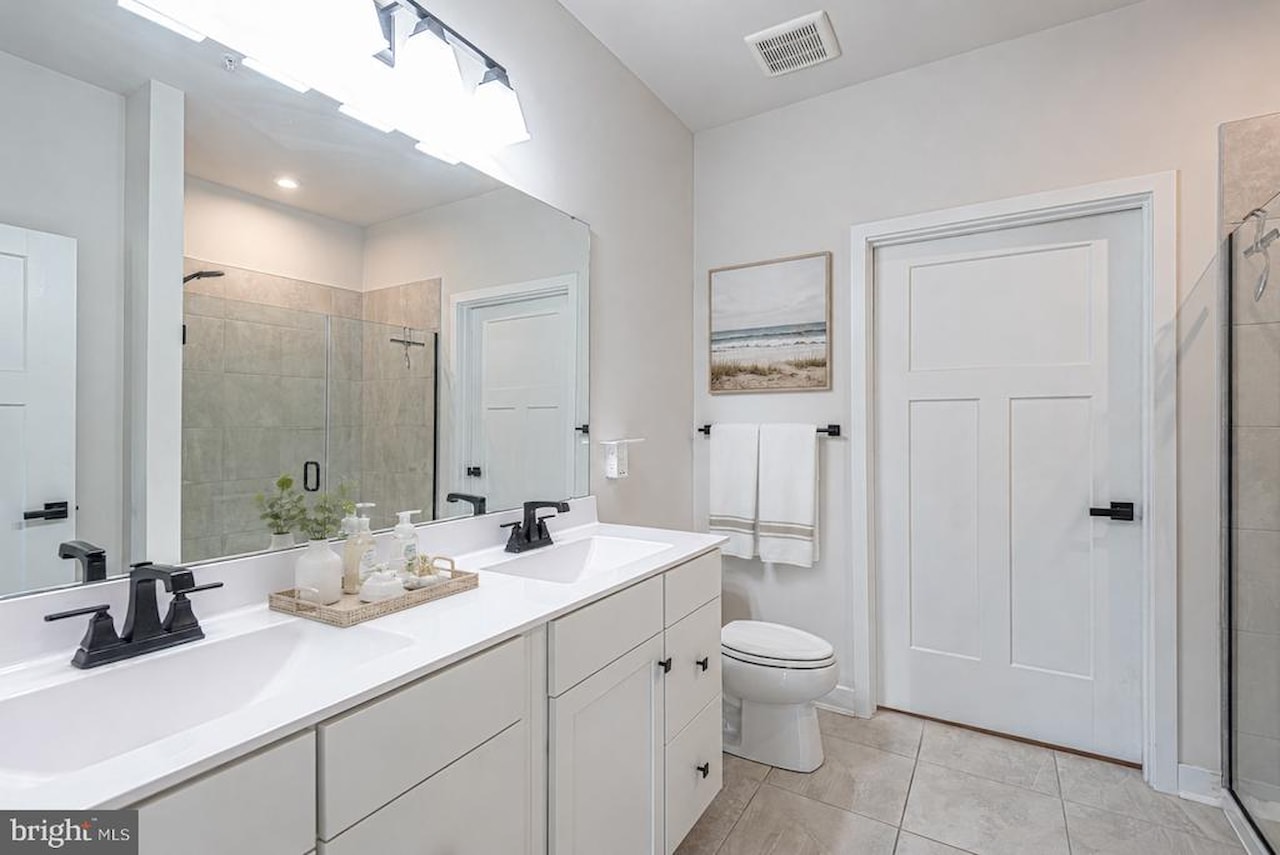  Real Estate for Sale - 11029 Augusta Ln #4 in Berlin Photo 42