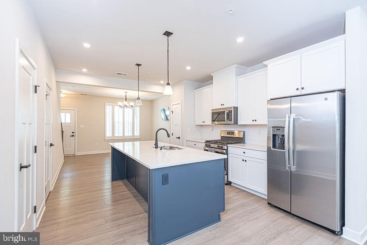  Real Estate for Sale - 11029 Augusta Ln #4 in Berlin Photo 19