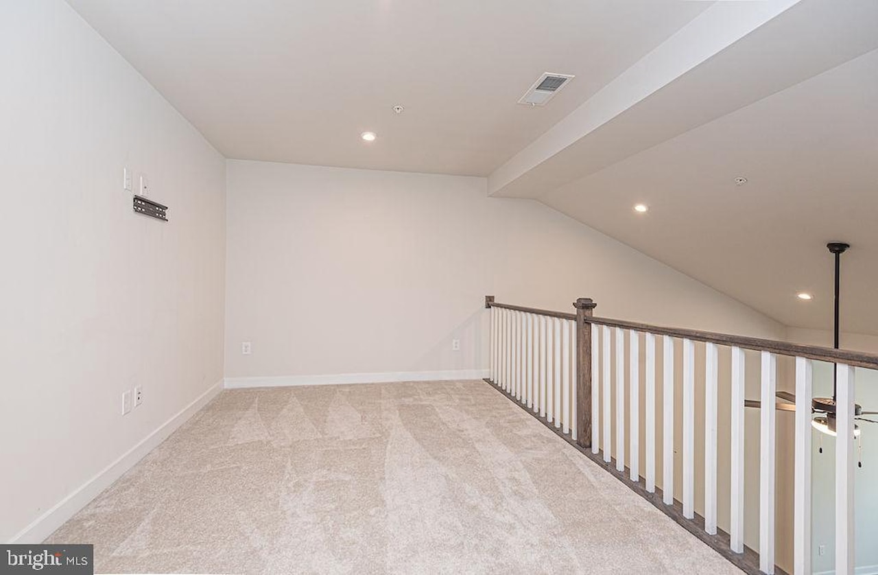  Real Estate for Sale - 11029 Augusta Ln #4 in Berlin Photo 49