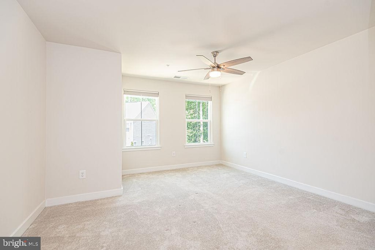  Real Estate for Sale - 11029 Augusta Ln #4 in Berlin Photo 54