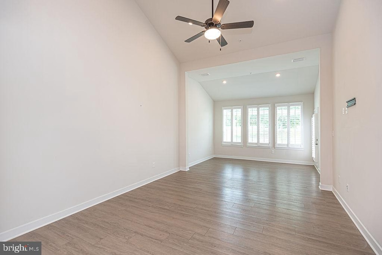 Real Estate for Sale - 11029 Augusta Ln #4 in Berlin Photo 24