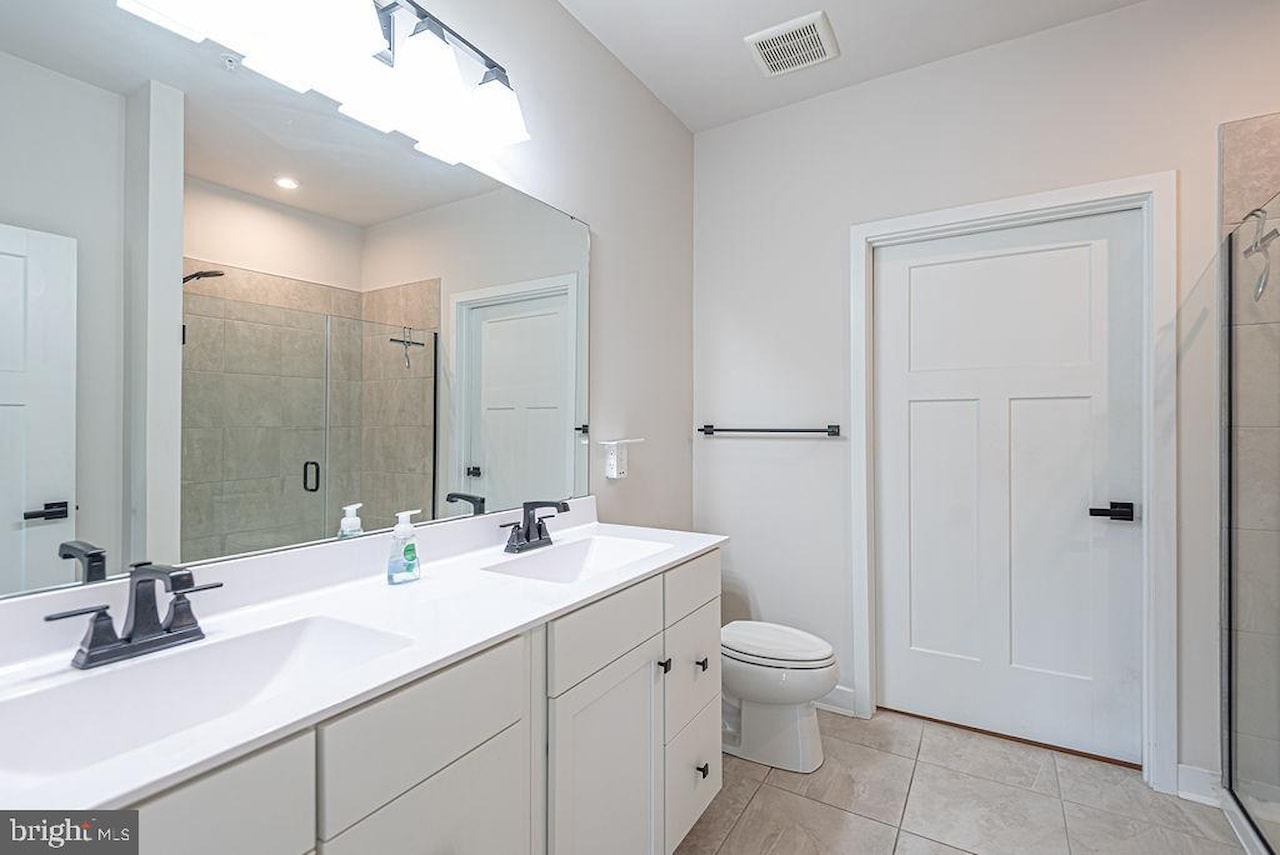  Real Estate for Sale - 11029 Augusta Ln #4 in Berlin Photo 41
