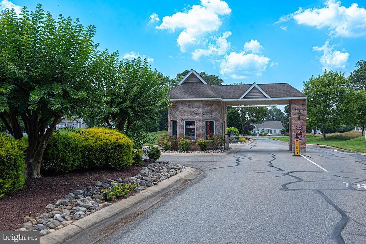  Real Estate for Sale - 11029 Augusta Ln #4 in Berlin Photo 73