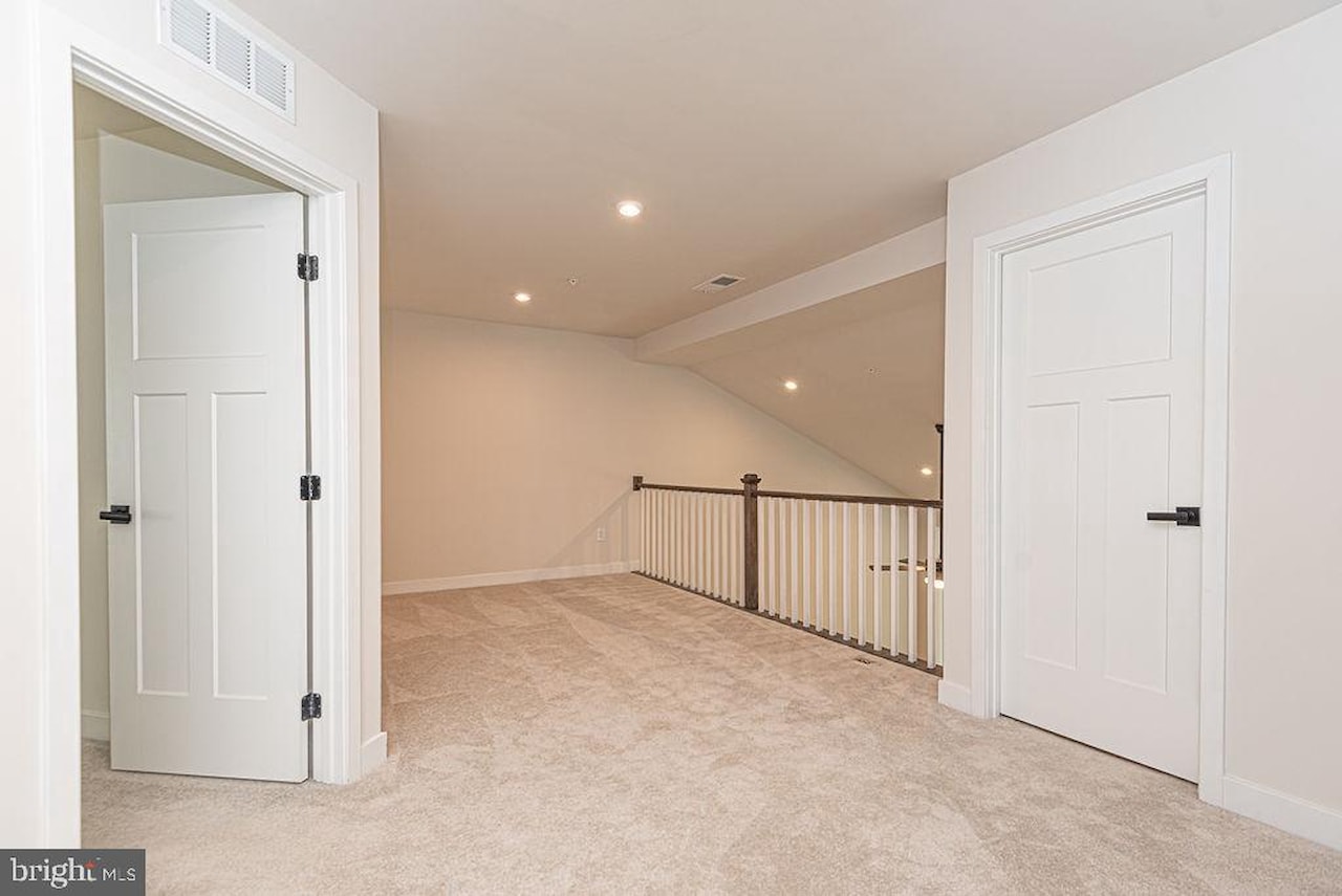  Real Estate for Sale - 11029 Augusta Ln #4 in Berlin Photo 48