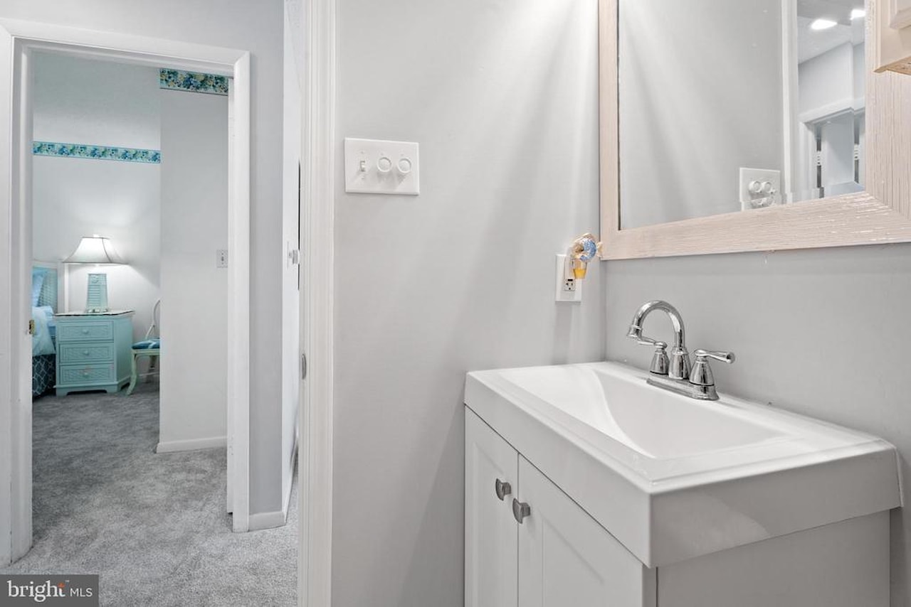 Sunset South Real Estate for Sale - 10 68th St #1 in Ocean City Photo 32