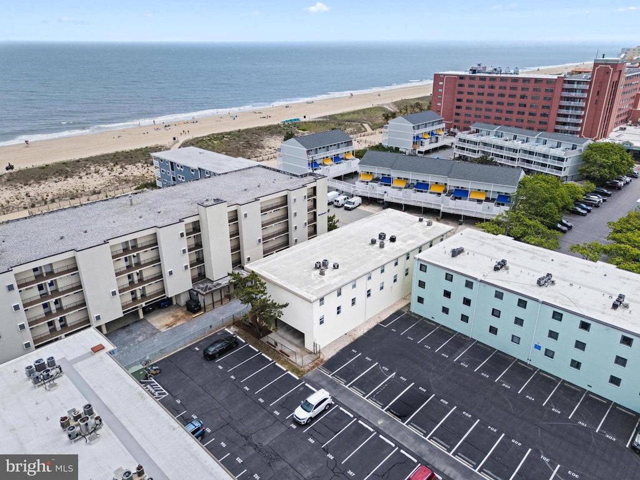 Sunset South Real Estate for Sale - 10 68th St #1 in Ocean City Photo 2
