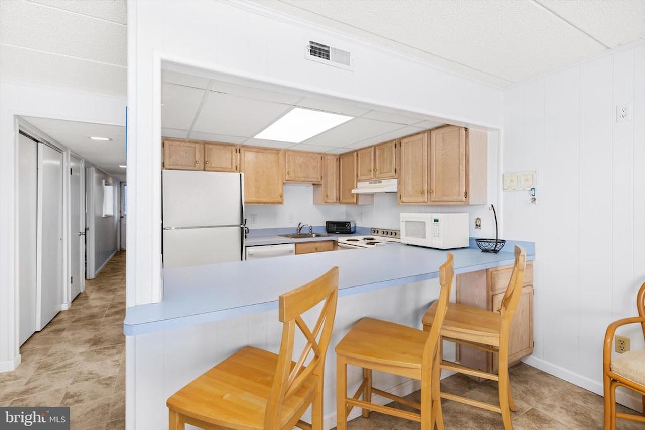 Watergate I (135Th St.) Real Estate for Sale - 10 135th St #106 in Ocean City Photo 11