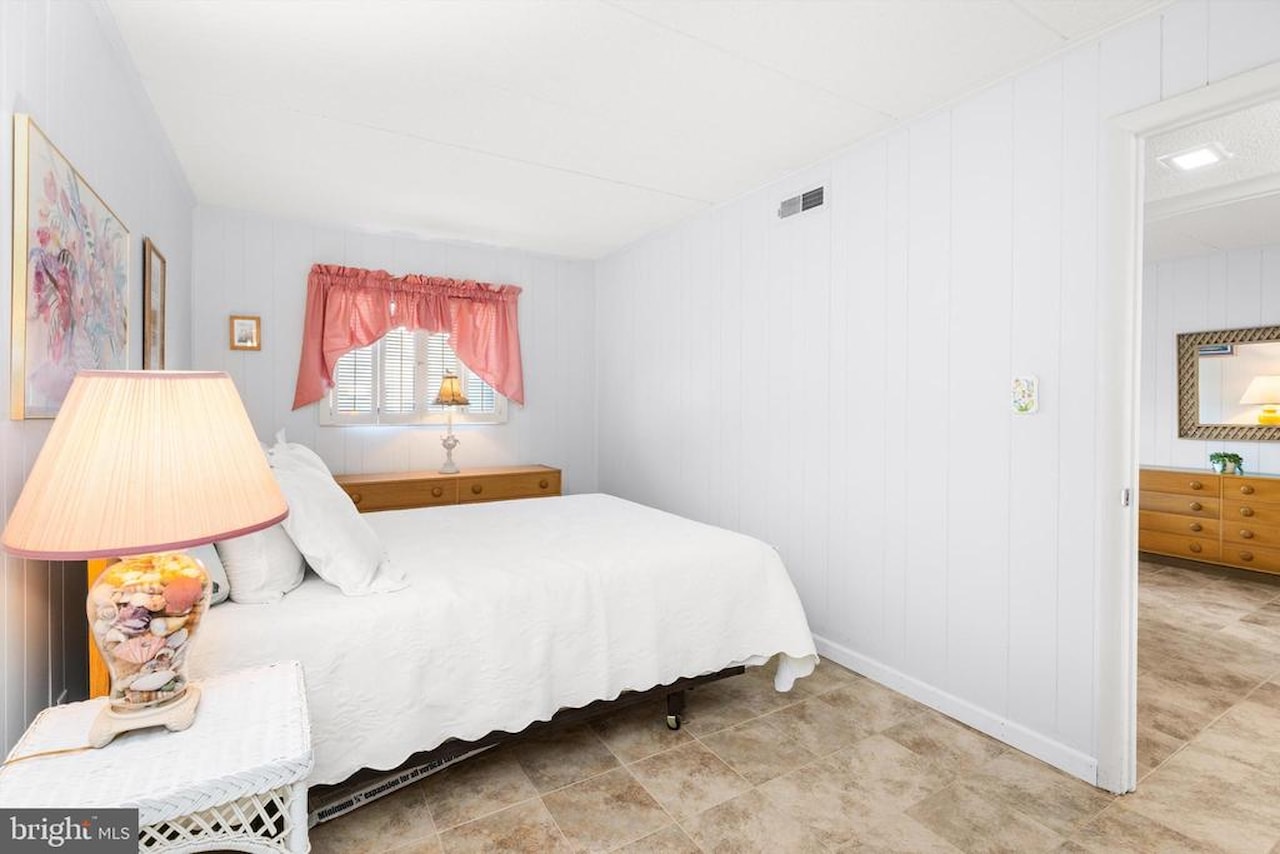 Watergate I (135Th St.) Real Estate for Sale - 10 135th St #106 in Ocean City Photo 16