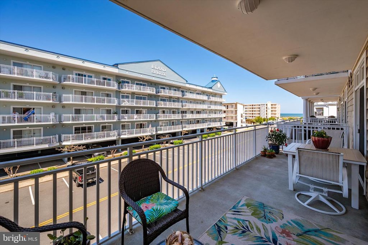 Seaside Retreat Real Estate for Sale - 13700 Coastal Hwy #202 in Ocean City Photo 41