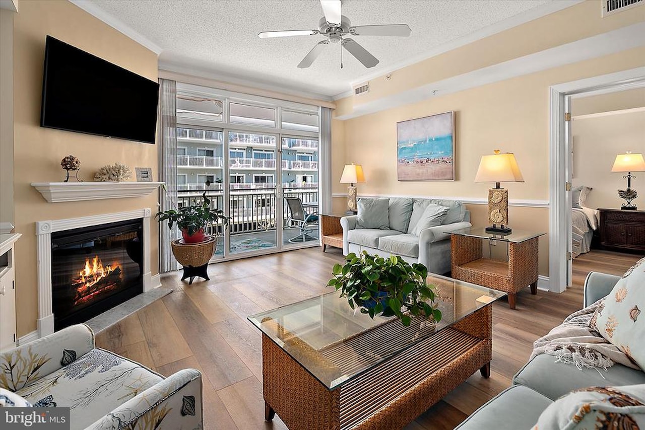 Seaside Retreat Real Estate for Sale - 13700 Coastal Hwy #202 in Ocean City Photo 4