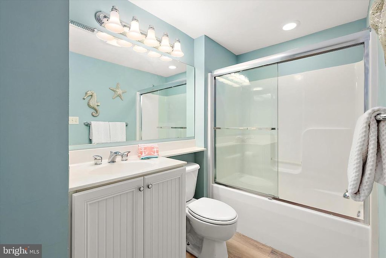 Seaside Retreat Real Estate for Sale - 13700 Coastal Hwy #202 in Ocean City Photo 33