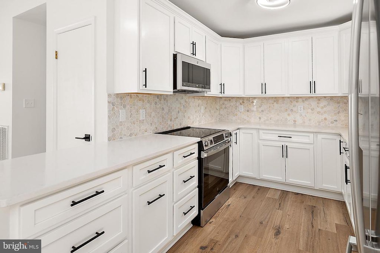  Real Estate for Sale - 302 Franklin Ave in Berlin Photo 3