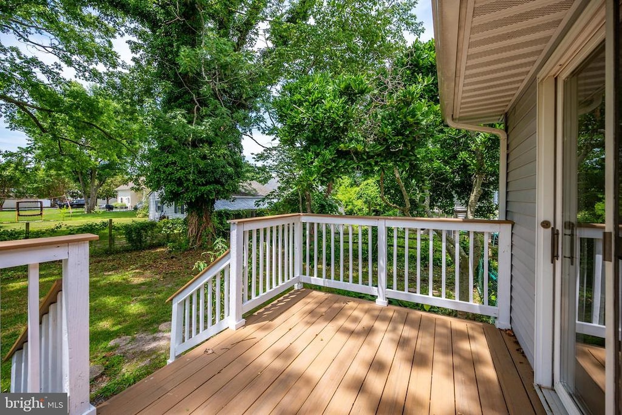  Real Estate for Sale - 302 Franklin Ave in Berlin Photo 27
