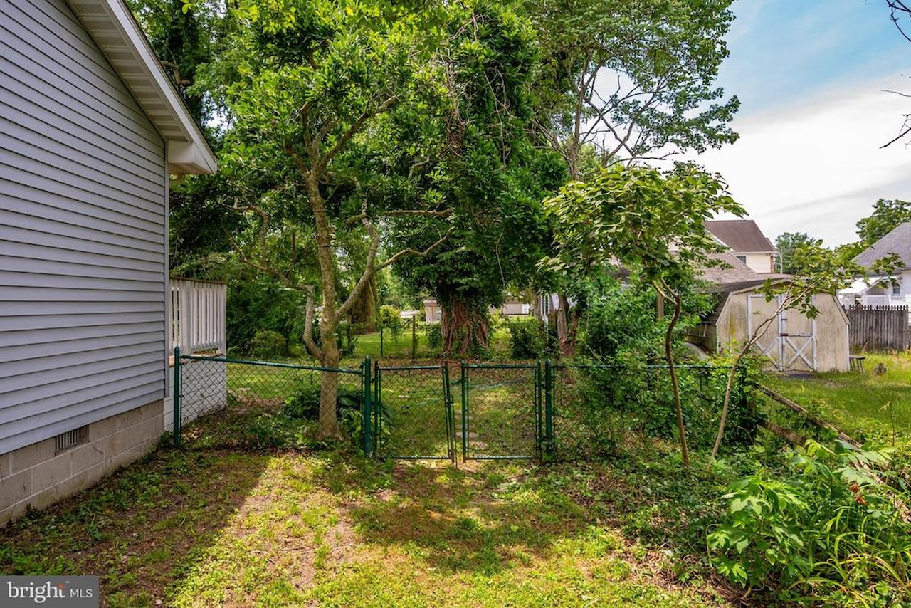  Real Estate for Sale - 302 Franklin Ave in Berlin Photo 29