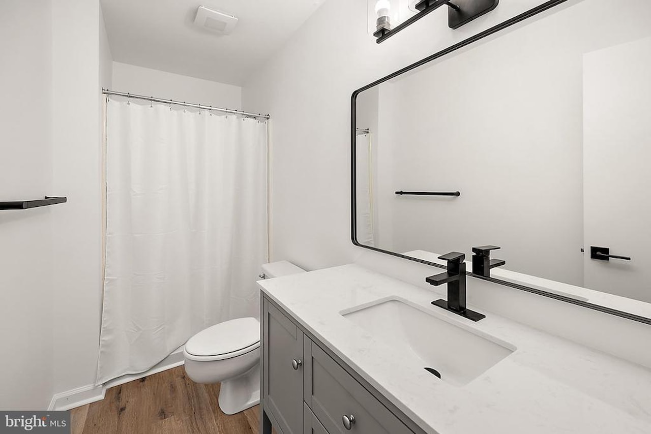  Real Estate for Sale - 302 Franklin Ave in Berlin Photo 16