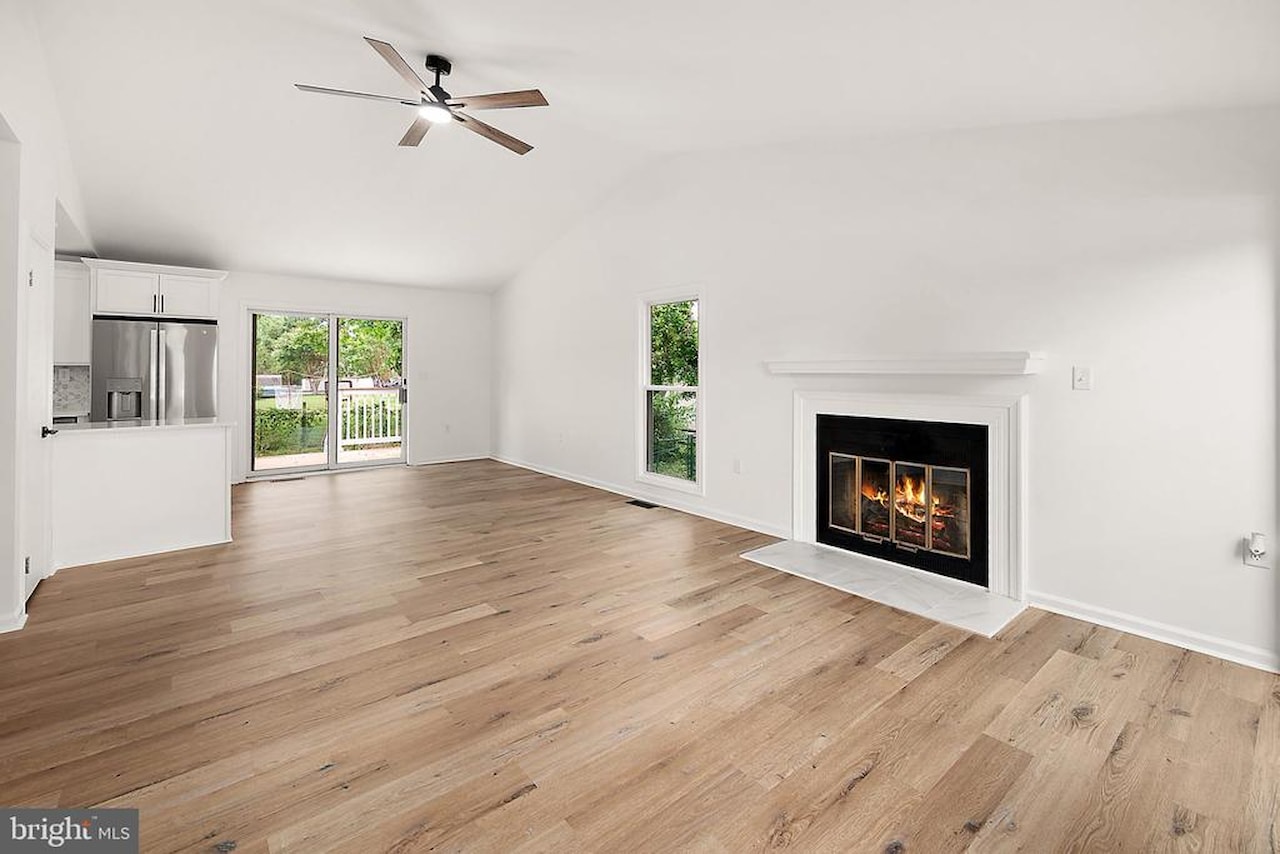  Real Estate for Sale - 302 Franklin Ave in Berlin Photo 8