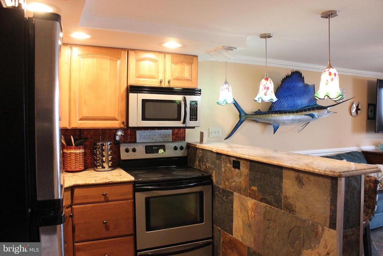 Polynesian Real Estate for Sale - 301 Atlantic Ave #406 in Ocean City Photo 15