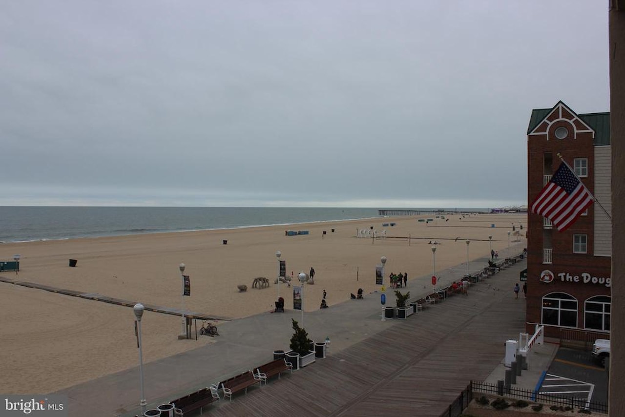 Polynesian Real Estate for Sale - 301 Atlantic Ave #406 in Ocean City Photo 43