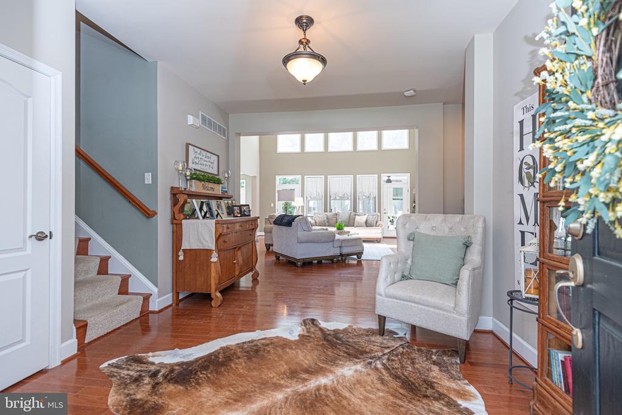  Real Estate for Sale - 11752 Maid At Arms Ln in Berlin Photo 6