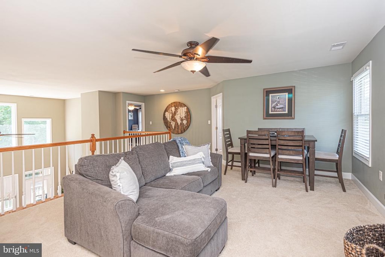  Real Estate for Sale - 11752 Maid At Arms Ln in Berlin Photo 48