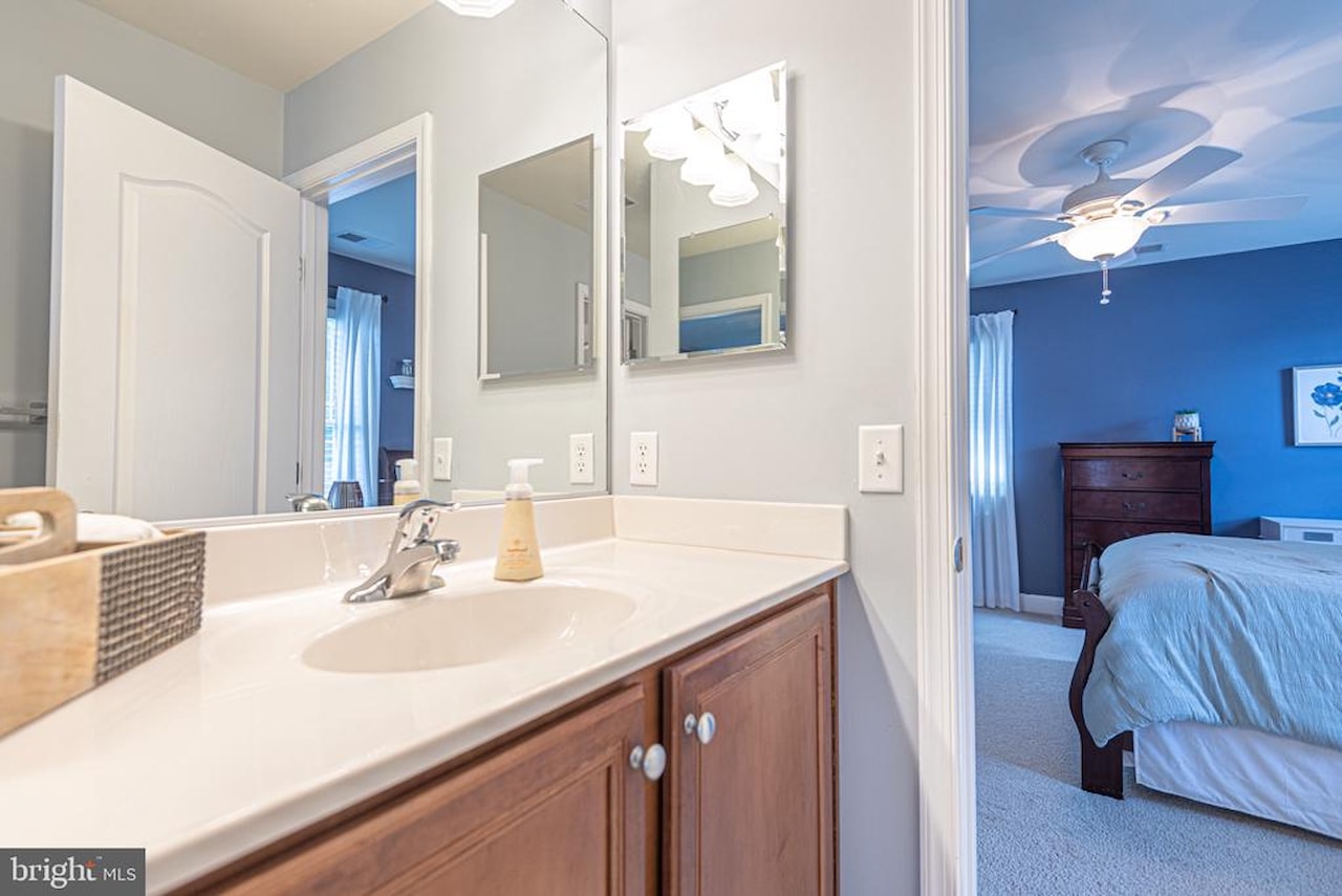  Real Estate for Sale - 11752 Maid At Arms Ln in Berlin Photo 60