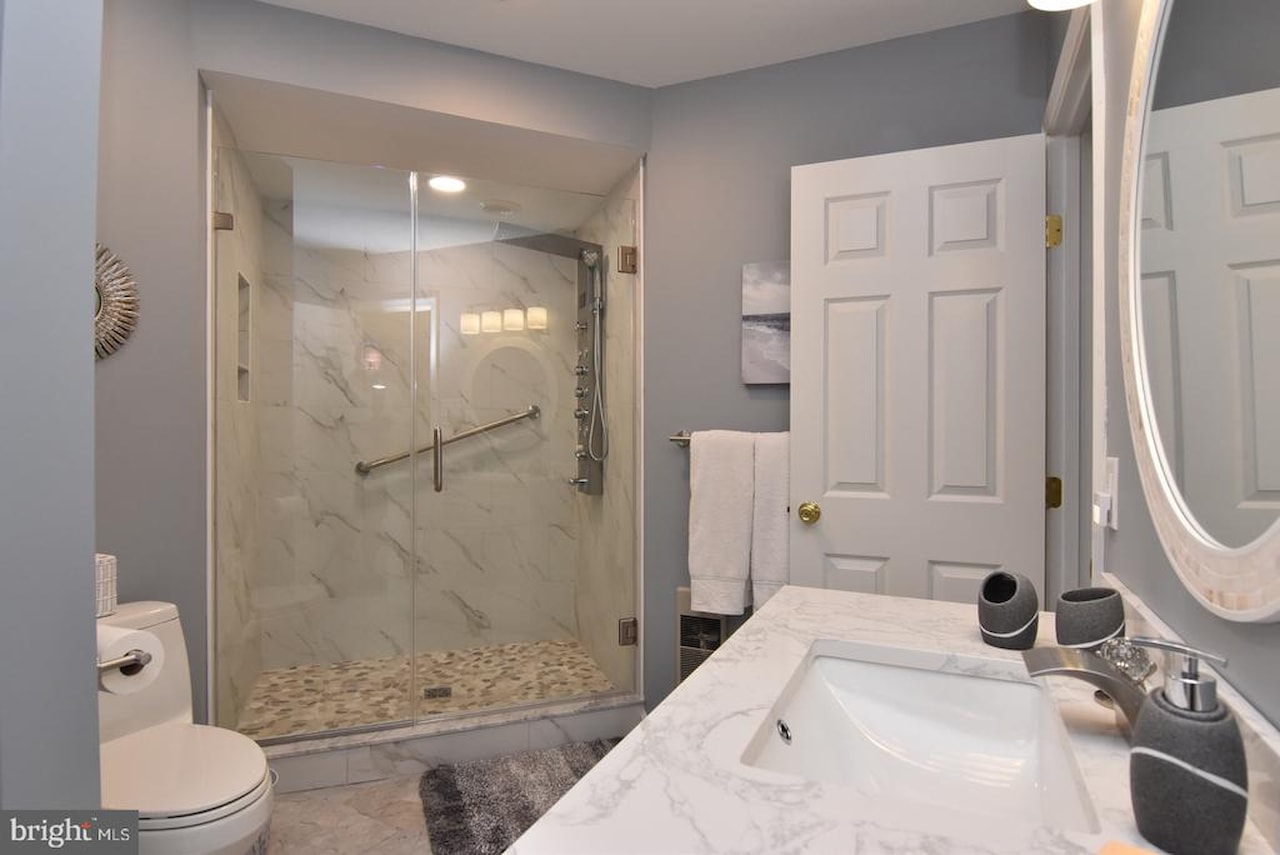 Admirals Bridge Real Estate for Sale - 40142 E North Carolina Ave in Fenwick Island Photo 7