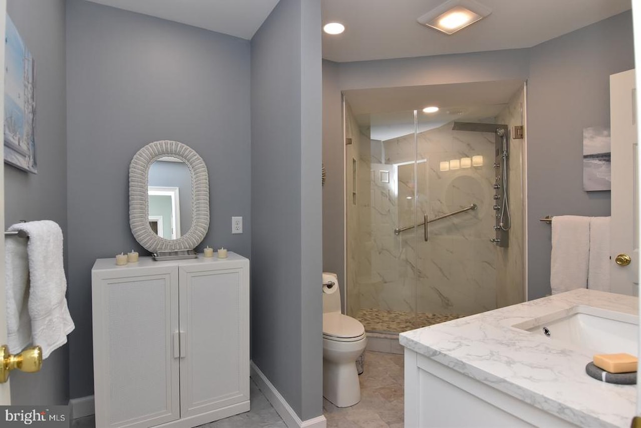 Admirals Bridge Real Estate for Sale - 40142 E North Carolina Ave in Fenwick Island Photo 8